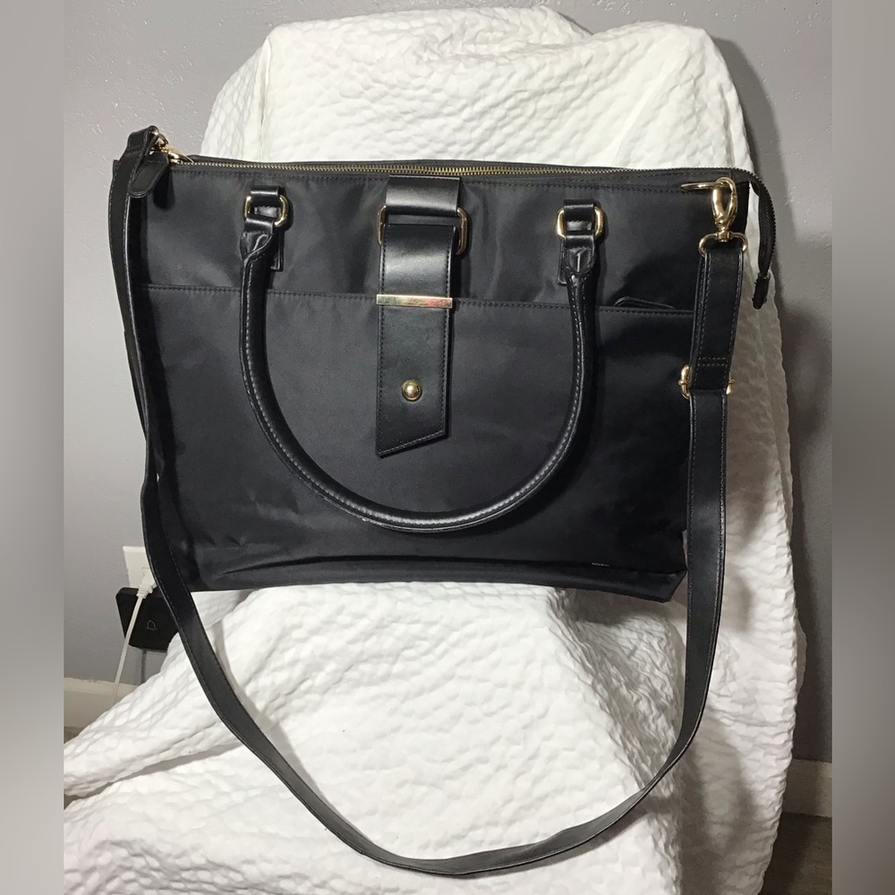 Wenger “Ana” Women’s Laptop Tote W/Tablet Pocket ( Black/Gold) #600772 Nilon.